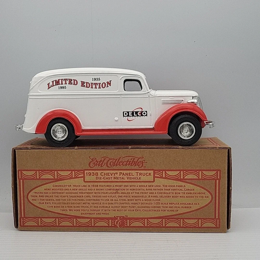 Ertl 1938 Chevy Panel Truck Delco Electronics Die Cast Coin Bank New In Box